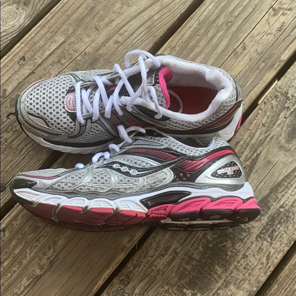 SAUCONY Women's ProGrid Ride 3 size 7.5